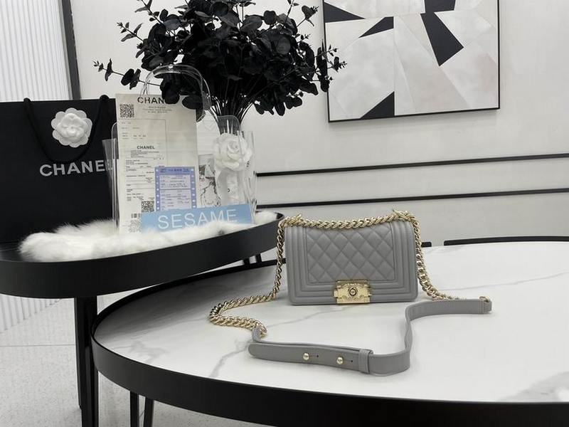 Chanel Handbags 662